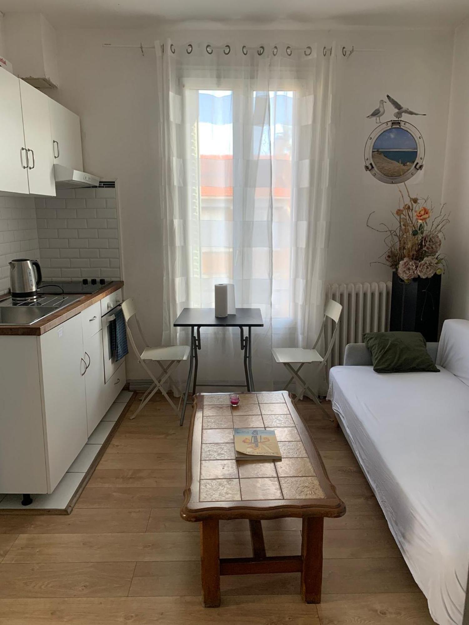 3 Hebergements - Au 1Er Etage 1 Appartement 2 Pieces Et Au 2Eme Etage Un Logement De 2 Chambres Louees Separement Avec Coin Cuisine Et Toilettes A Partager- Dans Pavillon Au Pied Du Rer B A 5 Minutes De Paris Et 30 Mn Stade De France Cachan Eksteriør billede